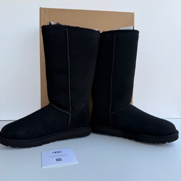 NIB • UGG Women's Classic Tall II Boot Size: 8 - Picture 2 of 8